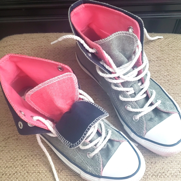 Converse pink & navy duo Size 7 - Picture 1 of 12